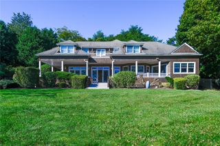 138 Green End Avenue, Middletown, RI 02842