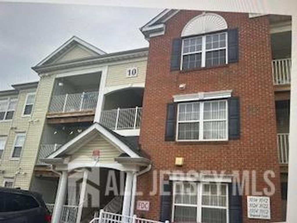 1031 Dogwood Court, New Brunswick, NJ 08901