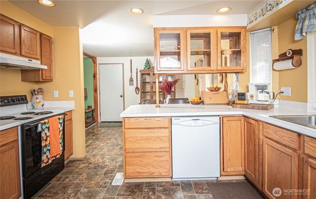 8135 NE Harrington Lane, Moses Lake, WA 98837