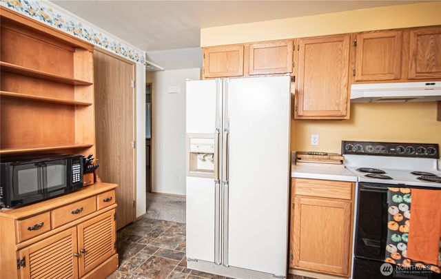 8135 NE Harrington Lane, Moses Lake, WA 98837