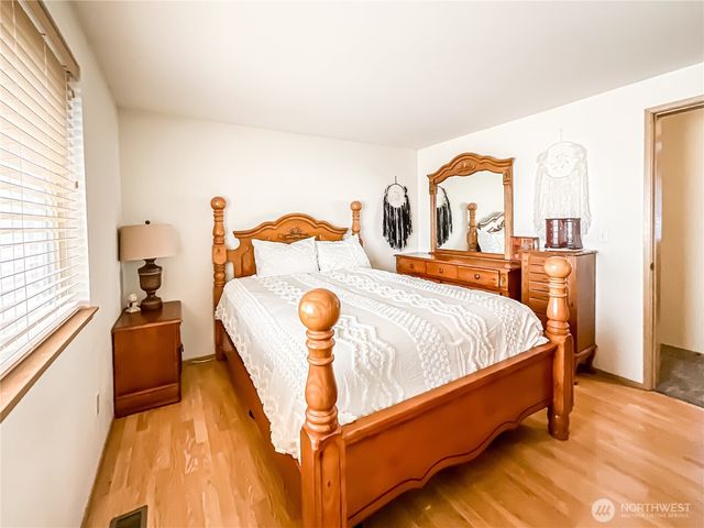 8135 NE Harrington Lane, Moses Lake, WA 98837