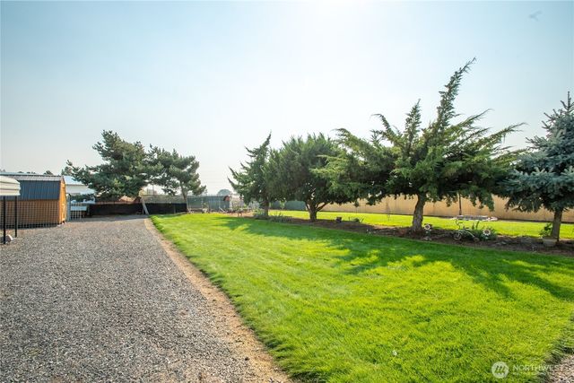 8135 NE Harrington Lane, Moses Lake, WA 98837