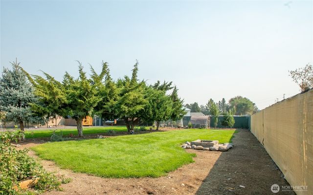 8135 NE Harrington Lane, Moses Lake, WA 98837