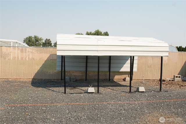 8135 NE Harrington Lane, Moses Lake, WA 98837