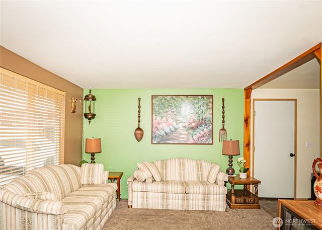 8135 NE Harrington Lane, Moses Lake, WA 98837