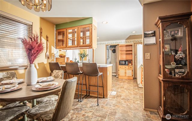 8135 NE Harrington Lane, Moses Lake, WA 98837