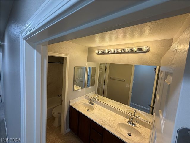 12141 Capilla Real Avenue, Las Vegas, NV 89138