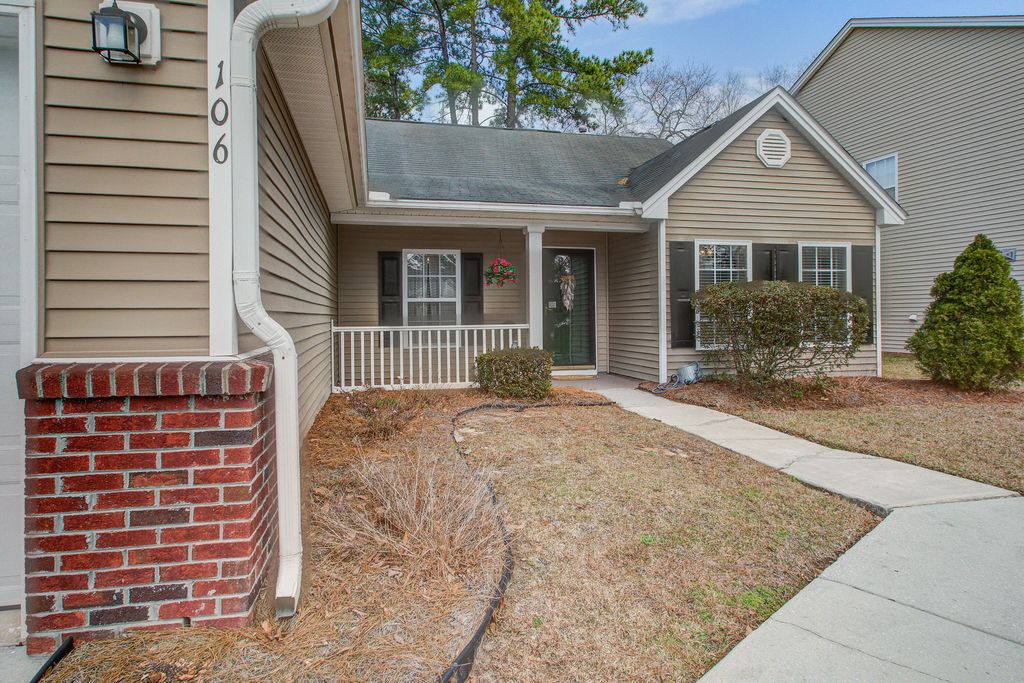 Image 5 of property listing at 106 Mcgrady Drive, Ladson, SC 29456