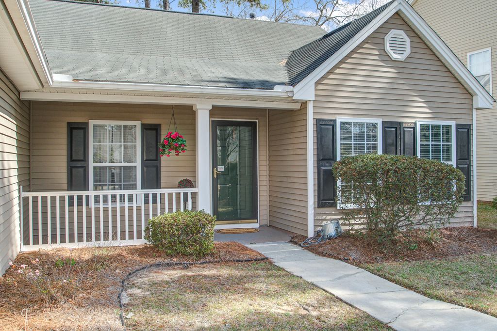 Image 6 of property listing at 106 Mcgrady Drive, Ladson, SC 29456