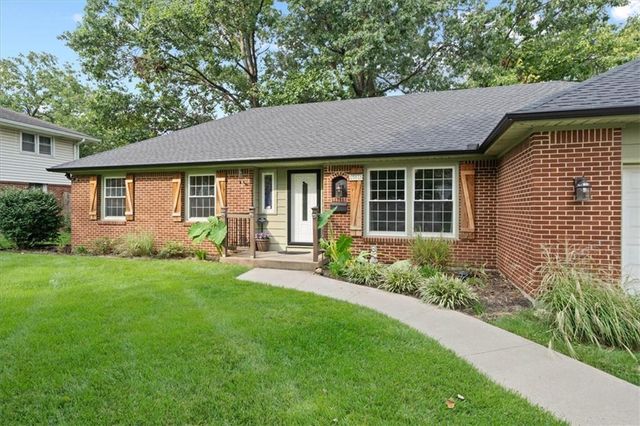 10616 Oak Street, Kansas City, MO 64114