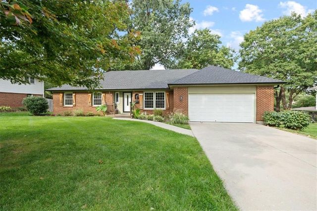10616 Oak Street, Kansas City, MO 64114