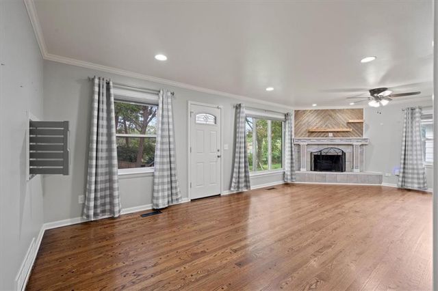 10616 Oak Street, Kansas City, MO 64114