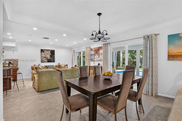 731 NW 4th Ct, Boca Raton, FL 33432