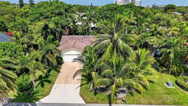 731 NW 4th Ct, Boca Raton, FL 33432