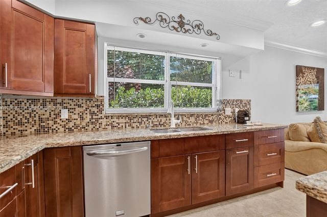 731 NW 4th Ct, Boca Raton, FL 33432