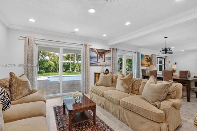 731 NW 4th Ct, Boca Raton, FL 33432