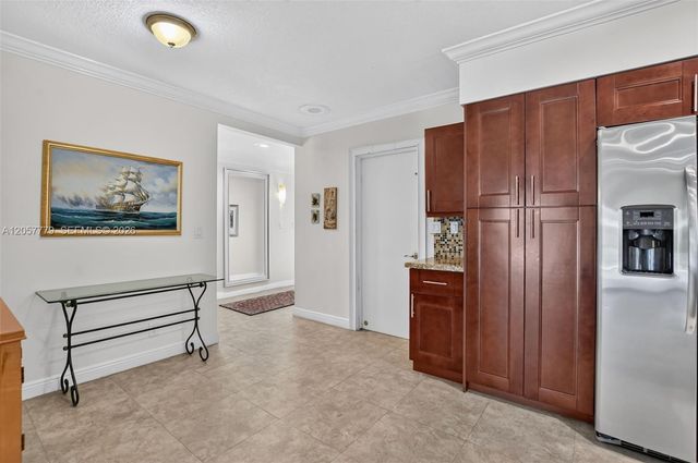 731 NW 4th Ct, Boca Raton, FL 33432