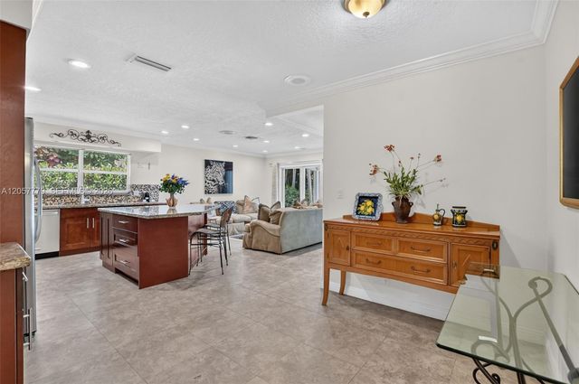 731 NW 4th Ct, Boca Raton, FL 33432