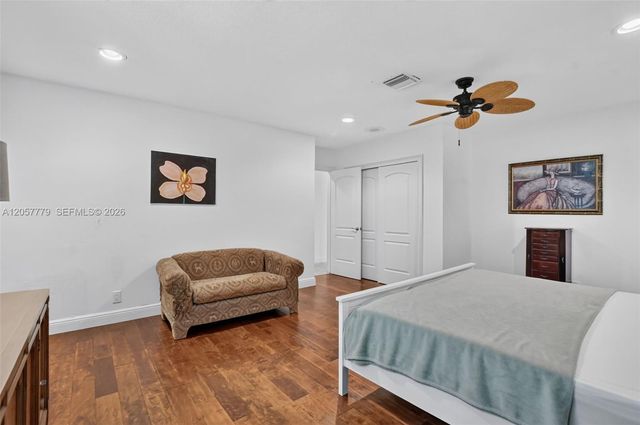 731 NW 4th Ct, Boca Raton, FL 33432