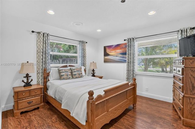 731 NW 4th Ct, Boca Raton, FL 33432