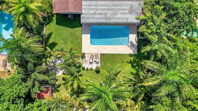 731 NW 4th Ct, Boca Raton, FL 33432