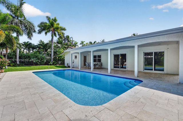731 NW 4th Ct, Boca Raton, FL 33432