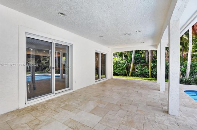 731 NW 4th Ct, Boca Raton, FL 33432