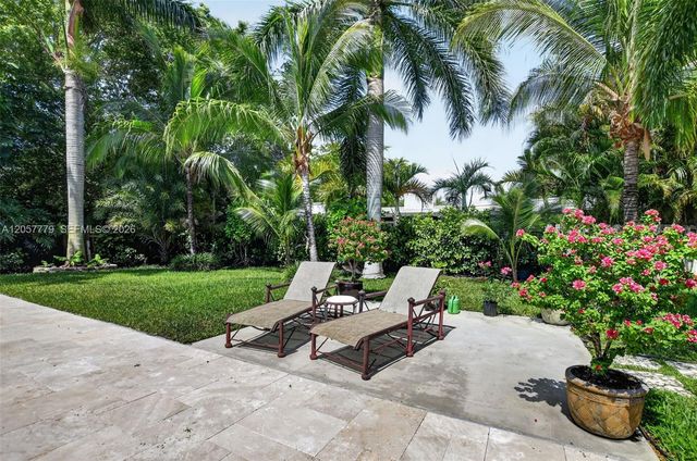 731 NW 4th Ct, Boca Raton, FL 33432