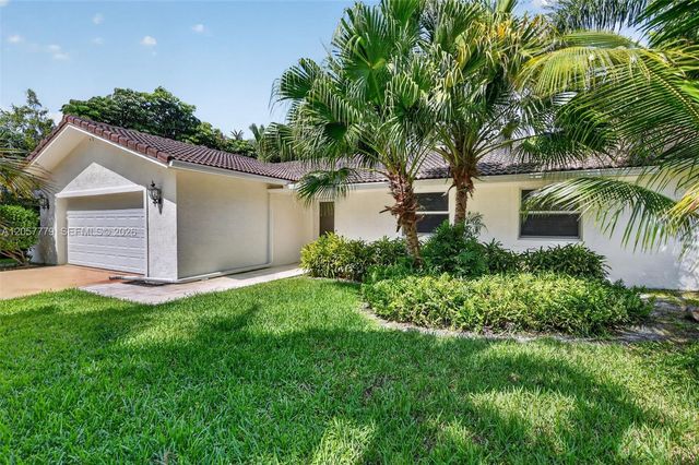 731 NW 4th Ct, Boca Raton, FL 33432