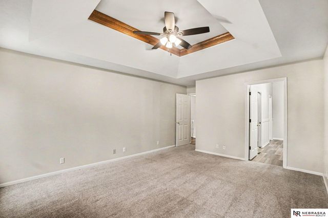 2333 N 144th Avenue, Omaha, NE 68116
