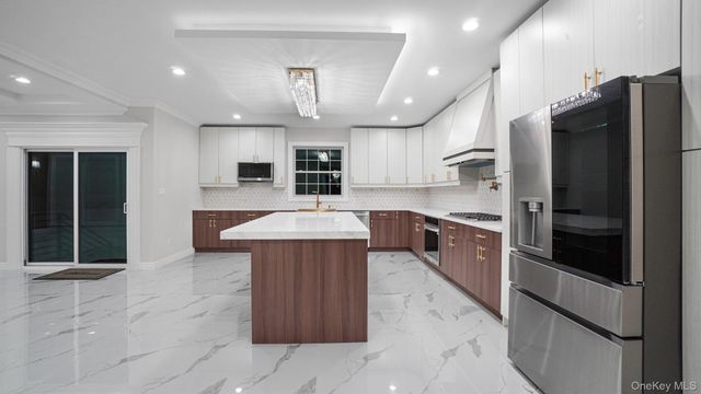 1630 Salem Road, Valley Stream, NY 11580