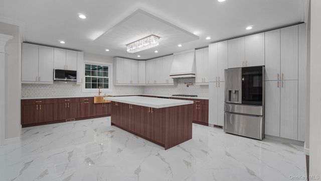 1630 Salem Road, Valley Stream, NY 11580