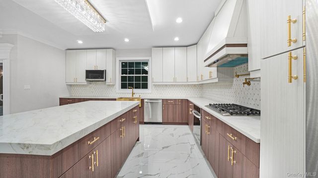 1630 Salem Road, Valley Stream, NY 11580