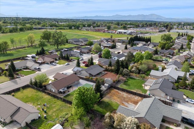 2229 Culpepper Lane, Anderson, CA 96007