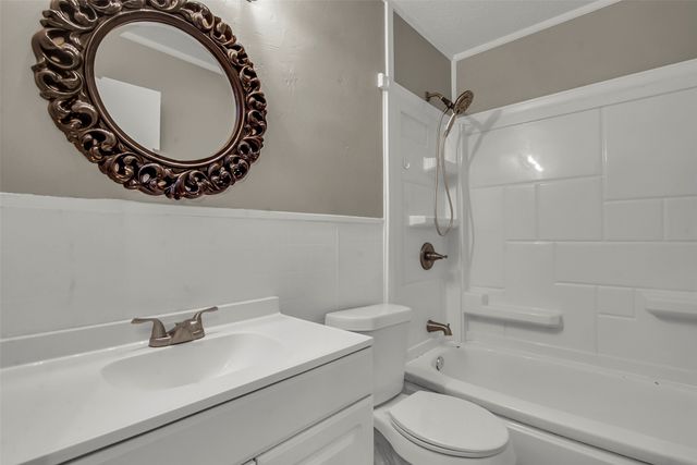 1414 S Houston Avenue, Denison, TX 75021