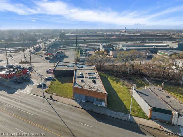 13633 Grand River Avenue, Detroit, MI 48227