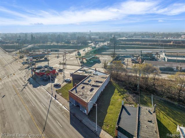 13633 Grand River Avenue, Detroit, MI 48227