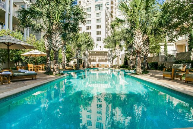 2555 N Pearl Street 1402, Dallas, TX 75201