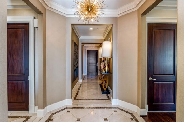 2555 N Pearl Street 1402, Dallas, TX 75201