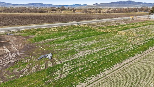 9270 N 5600 W, Elwood, UT 84337