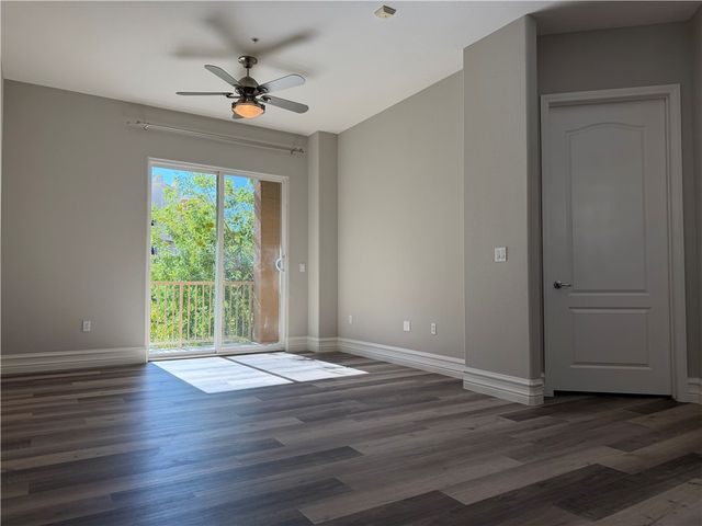 50 East Serene Avenue 223, Las Vegas, NV 89123
