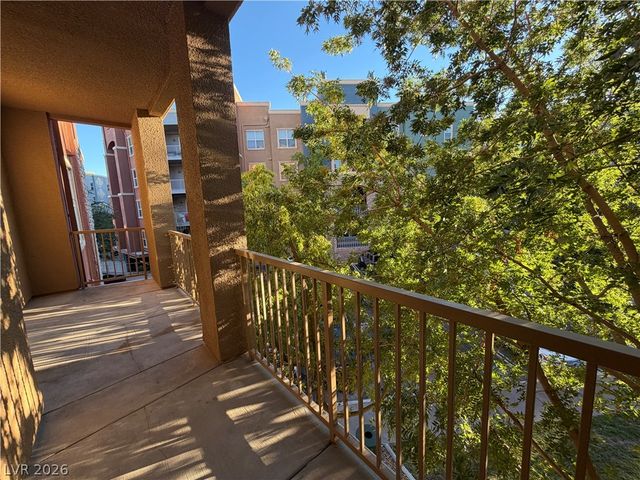 50 East Serene Avenue 223, Las Vegas, NV 89123