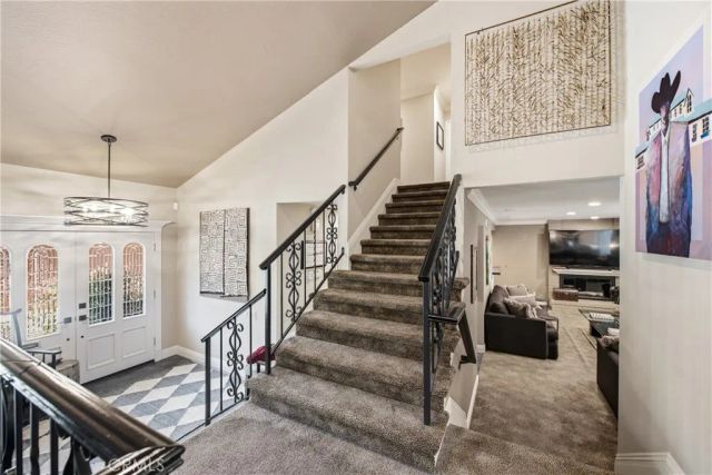 2024 Woodburn Avenue, Westlake Village, CA 91361