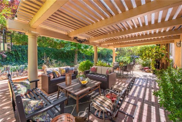 2024 Woodburn Avenue, Westlake Village, CA 91361