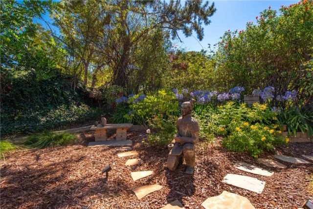 2024 Woodburn Avenue, Westlake Village, CA 91361