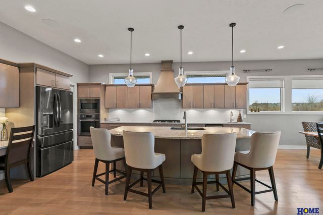 8900 Birdie Run, Lincoln, NE 68520