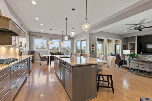 8900 Birdie Run, Lincoln, NE 68520