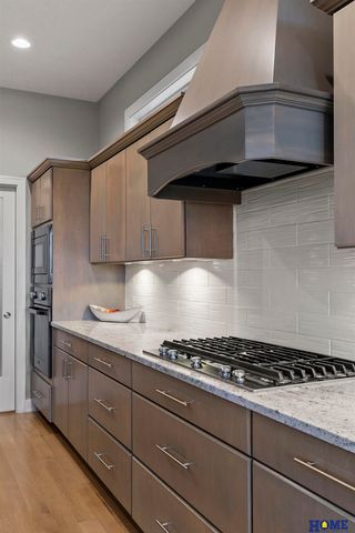 8900 Birdie Run, Lincoln, NE 68520