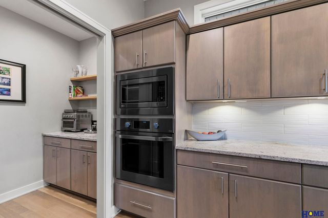 8900 Birdie Run, Lincoln, NE 68520