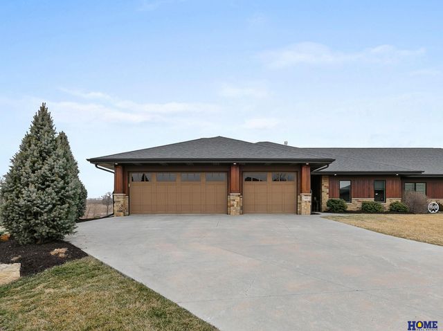 8900 Birdie Run, Lincoln, NE 68520